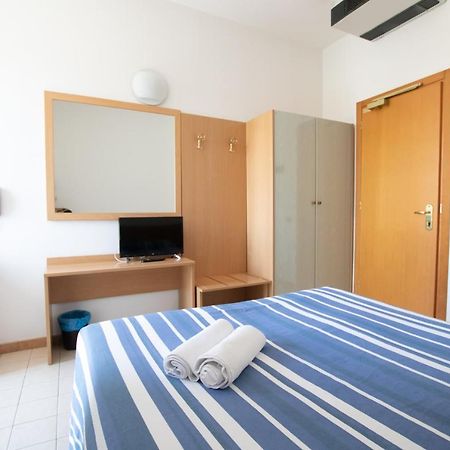 Piccolo Hotel Равена Екстериор снимка