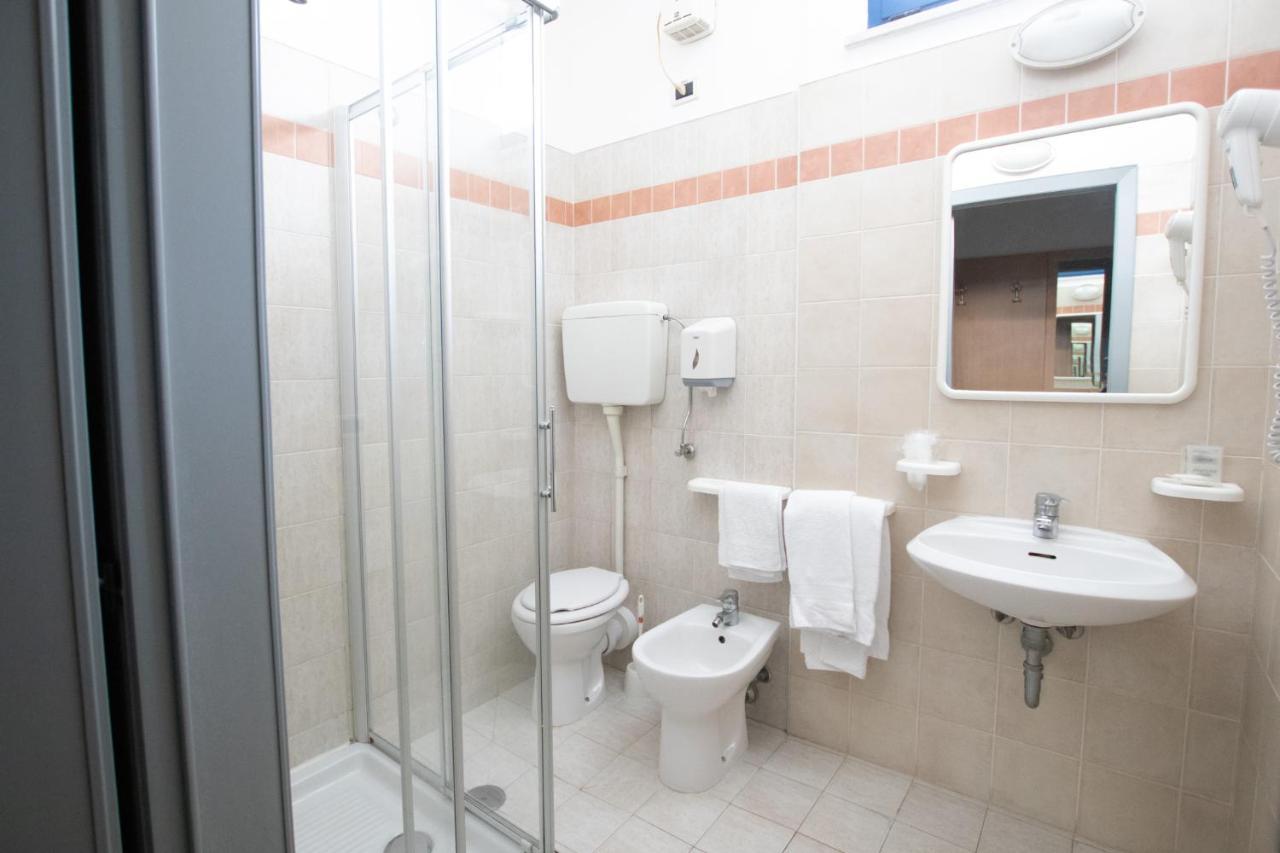 Piccolo Hotel Равена Екстериор снимка
