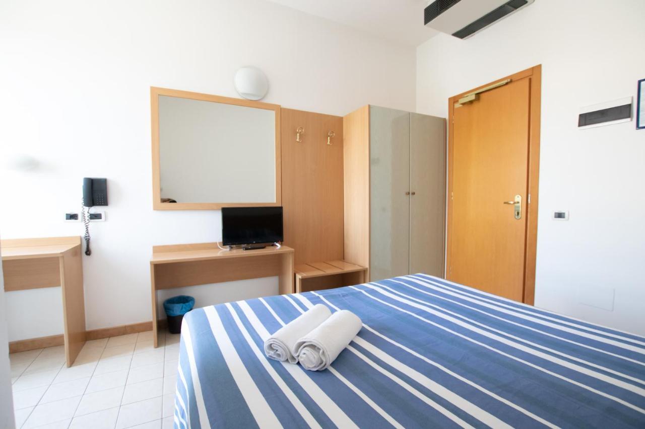 Piccolo Hotel Равена Екстериор снимка